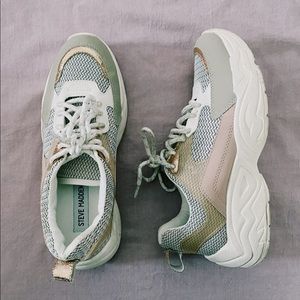 Steve Madden Shirli Sneaker (US 7)